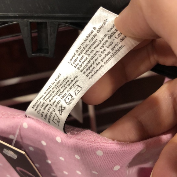 Women’s 100% Cotton T-Shirt( missing pants ) - Picture 4 of 4